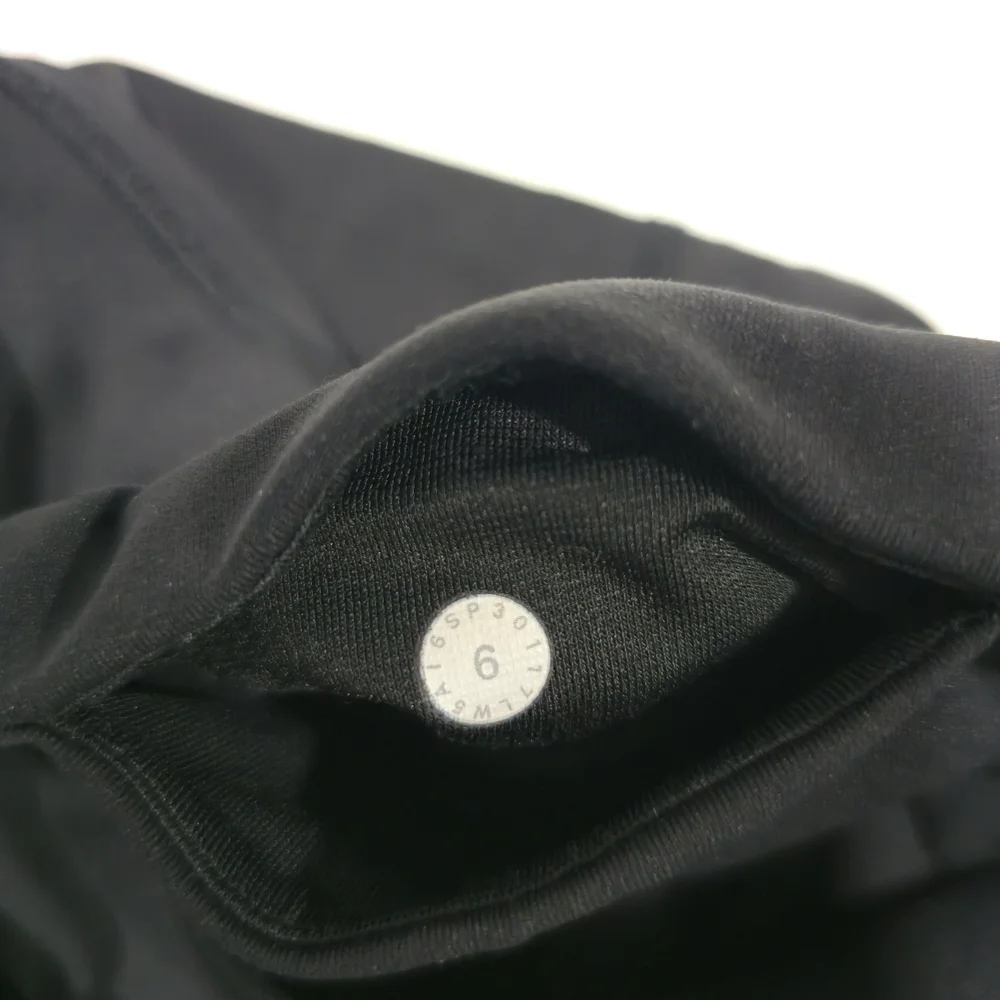 Lululemon Revitalize Black Crop Leggings Womens Size 6 - Picture 9 of 14